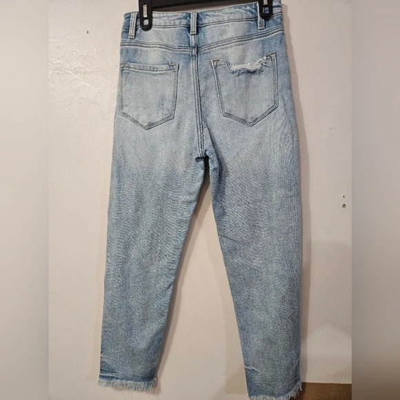 Kancan signature distressed light wash jeans! - Picture 3 of 7